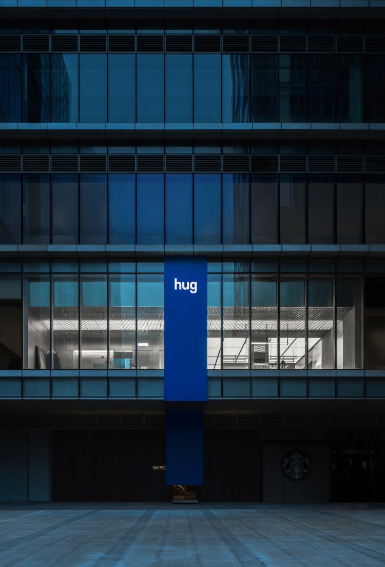 hug x UMA WANG New Concept Store
