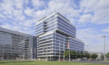 Office building, Ernst-Reuter-Platz 6, Berlin / TCHOBAN VOSS Architekten