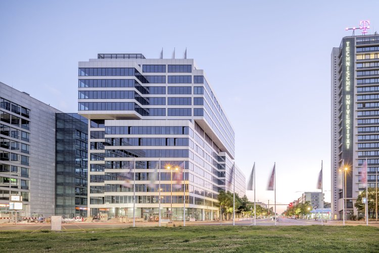 Office building, Ernst-Reuter-Platz 6, Berlin / TCHOBAN VOSS Architekten