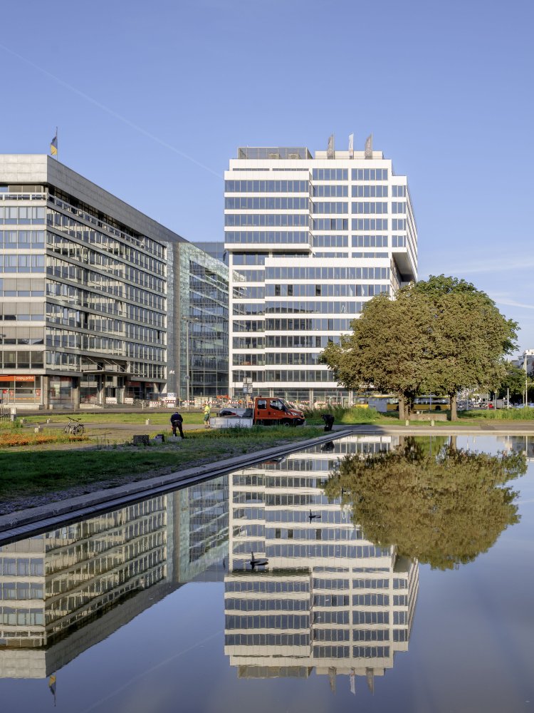 Office building, Ernst-Reuter-Platz 6, Berlin / TCHOBAN VOSS Architekten