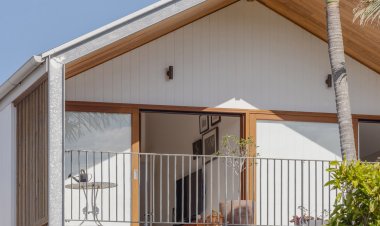 Tighes Hill Recycled House / Vanessa Wegner Architect