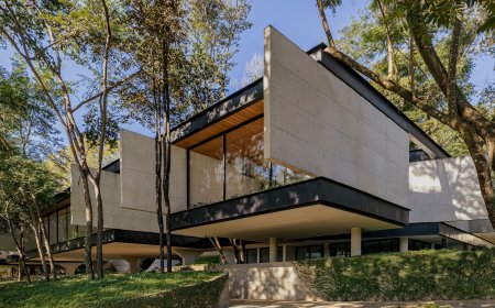 Adentro House by TETRO Architecture