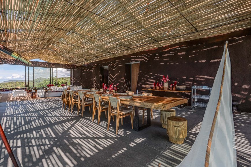 Txai Bungalow by TETRO Architecture