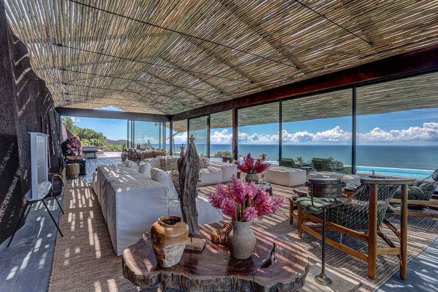 Txai Bungalow by TETRO Architecture