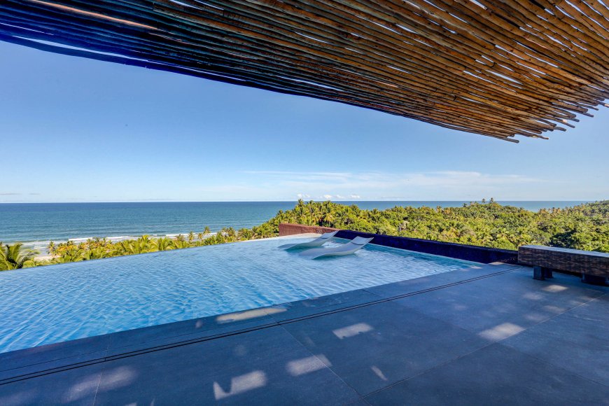 Txai Bungalow by TETRO Architecture