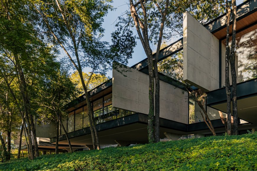 Adentro House by TETRO Architecture