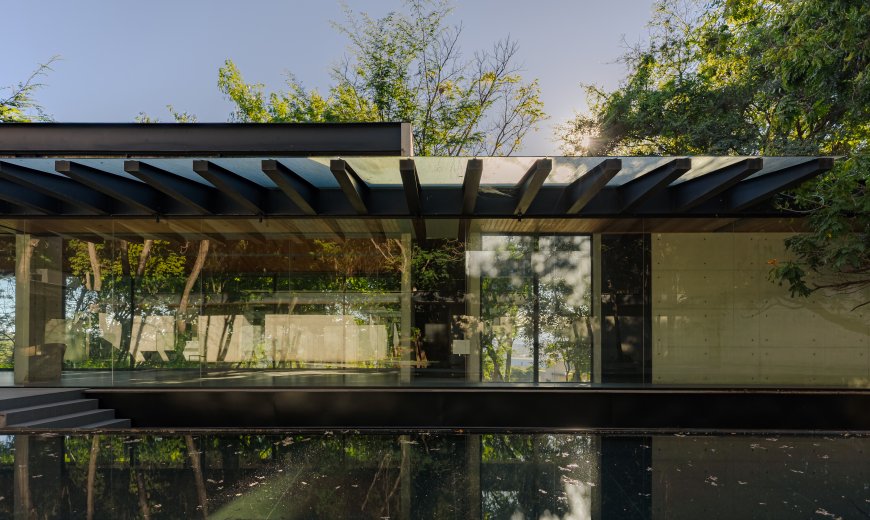 Adentro House by TETRO Architecture