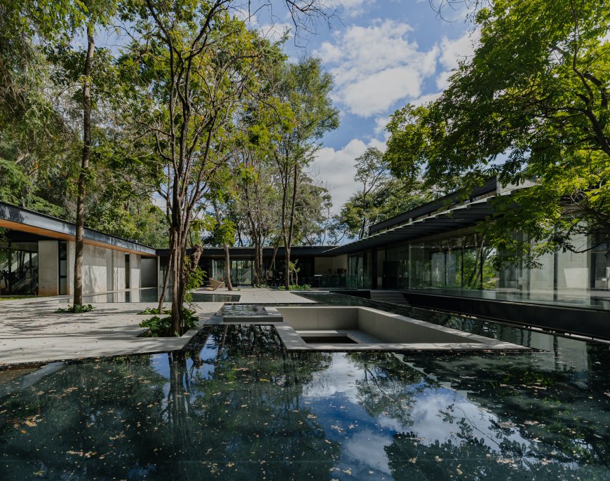 Adentro House by TETRO Architecture