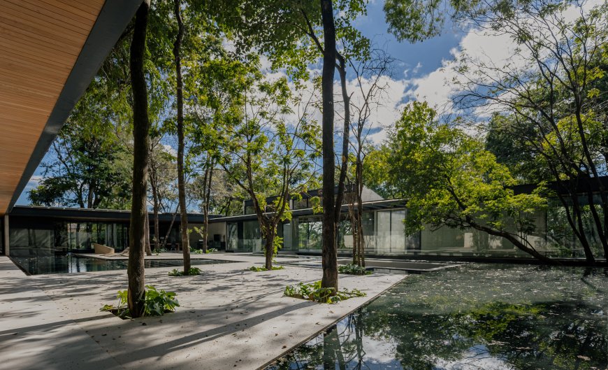 Adentro House by TETRO Architecture